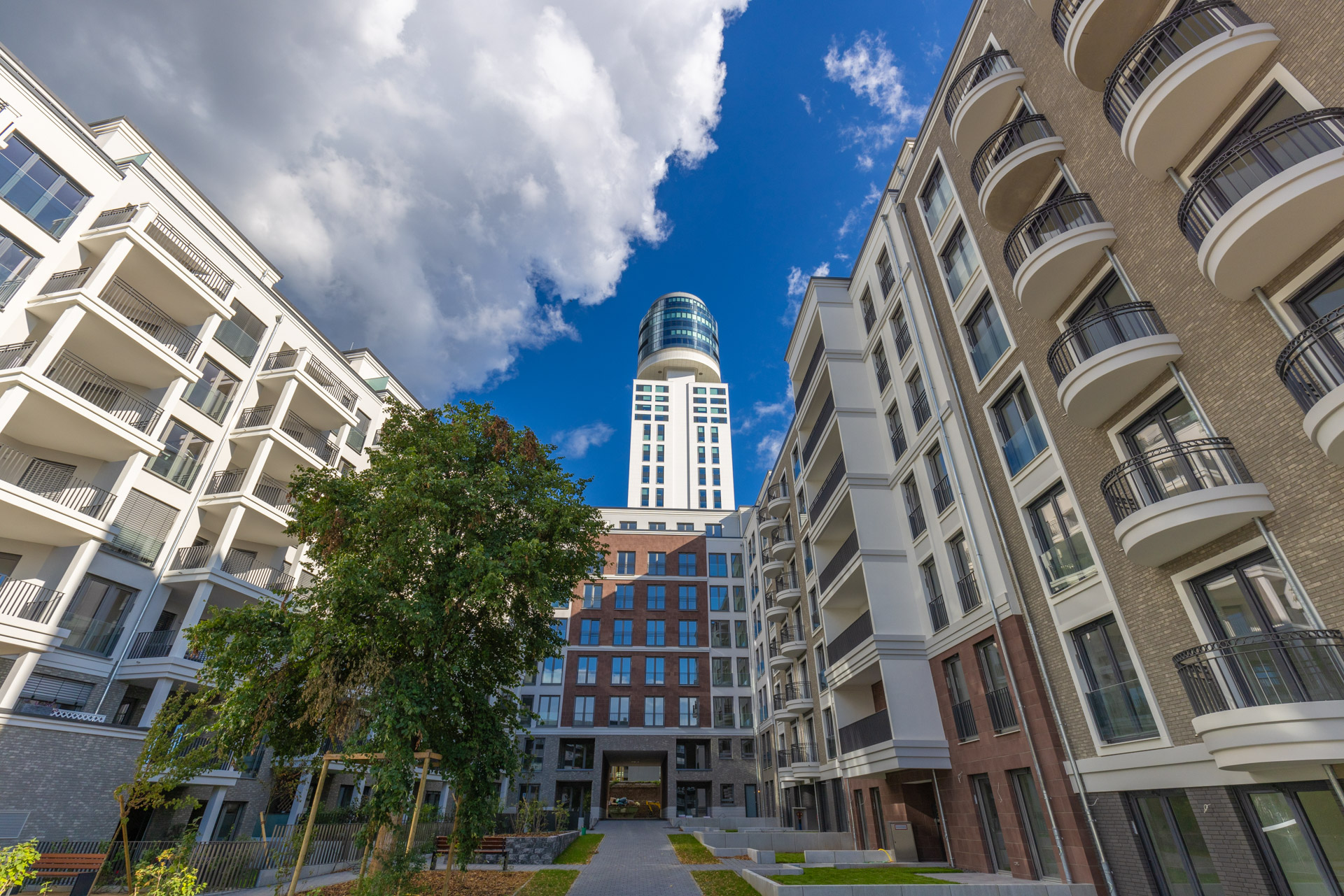 Frankfurt-Sachsenhausen, Hainer Weg 48 + 48a