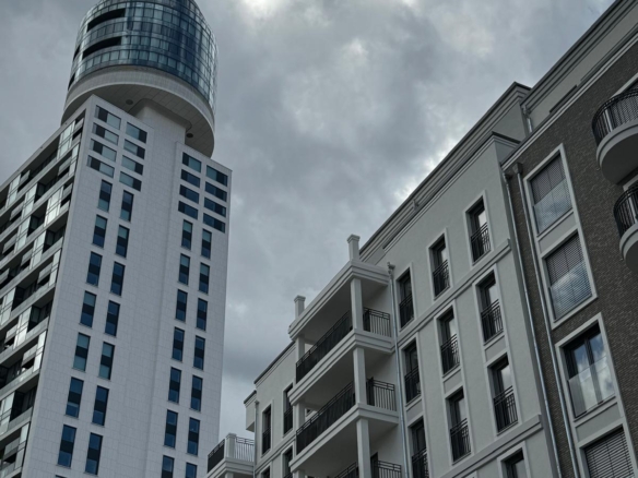 Frankfurt-Sachsenhausen, Hainer Weg 50, 50a, 50b